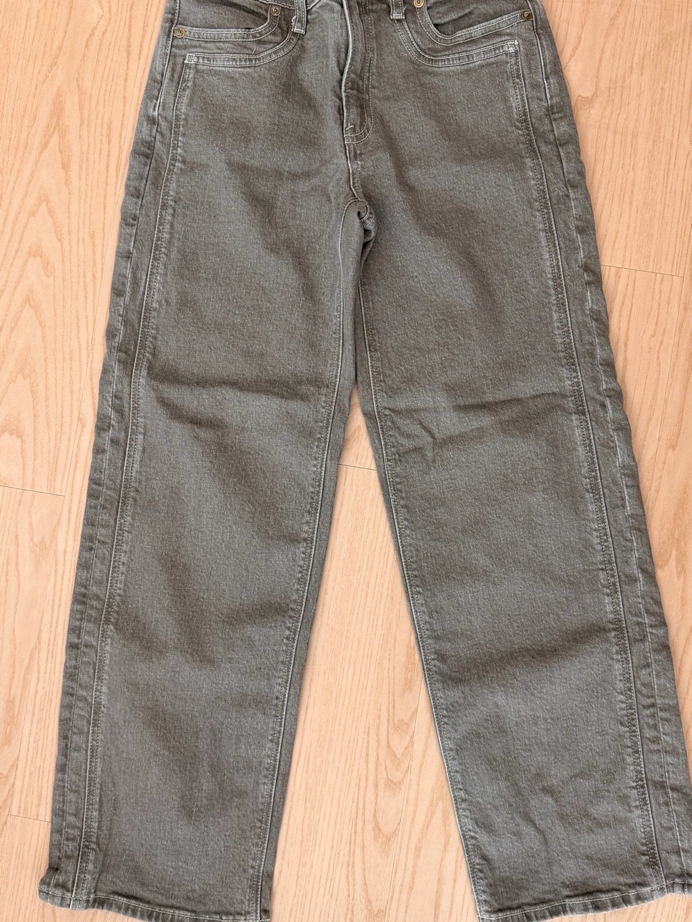 Women’s American Eagle Gray Stovepipe Jeans